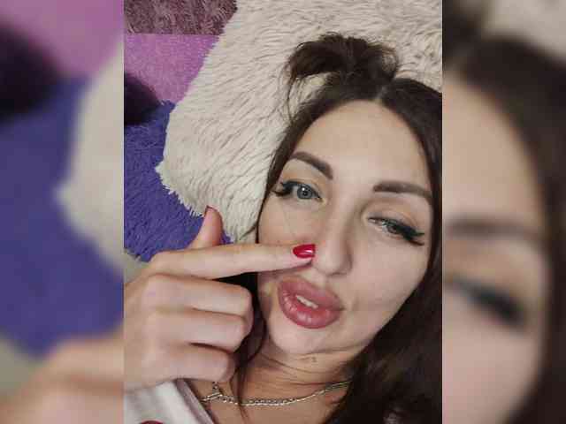 SexyKitty75-1 webcam