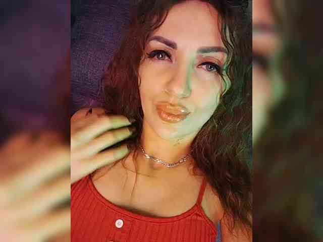 SexyKitty75-1 webcam