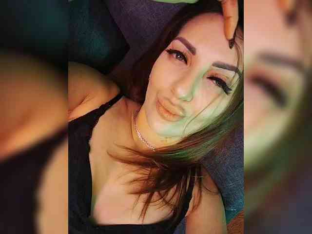 SexyKitty75-1 webcam