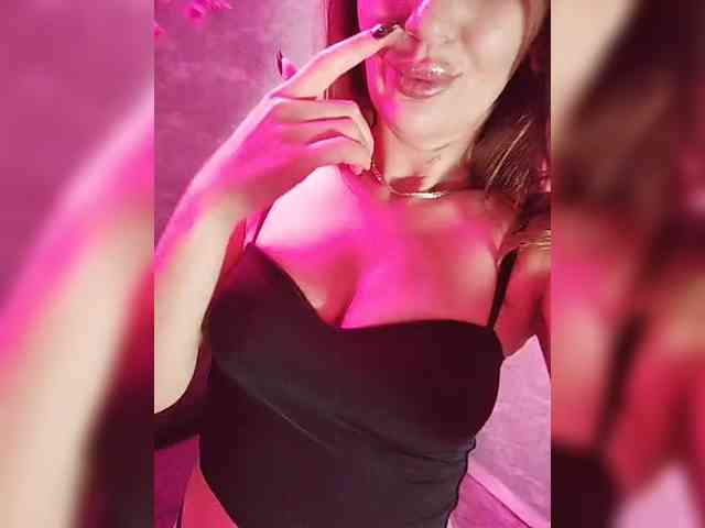 SexyKitty75-1 bongacams