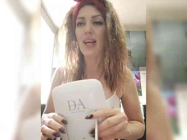 SexyKitty75-1 webcam