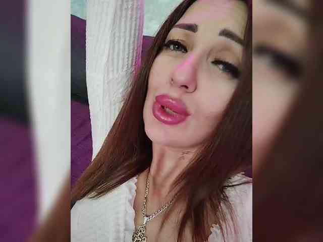 SexyKitty75-1 bongacams