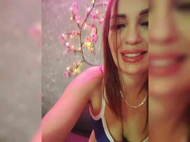 SexyKitty75-1 webcam