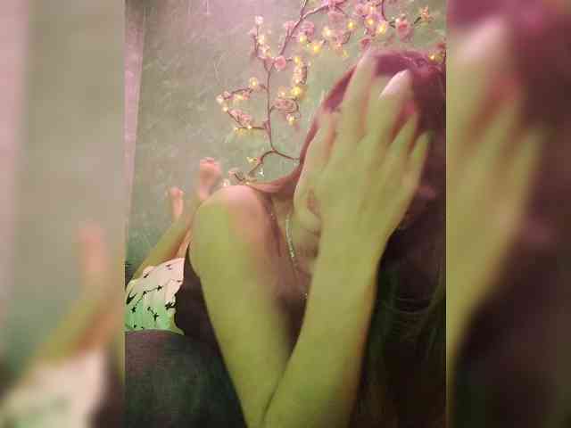 SexyKitty75-1 webcam