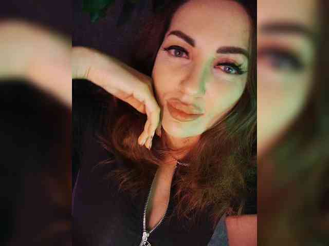 SexyKitty75-1 webcam