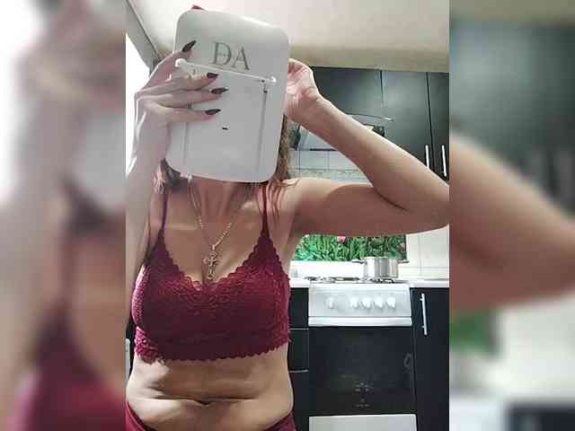 SexyKitty75-1 webcam