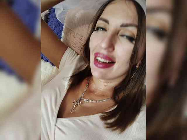 SexyKitty75-1 webcam