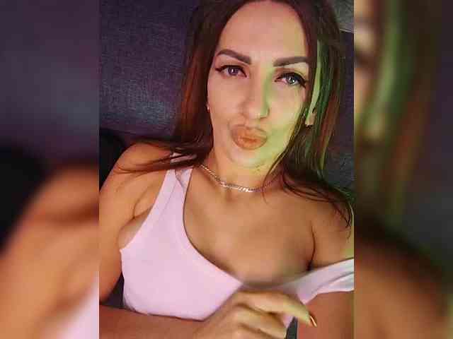 SexyKitty75-1 webcam