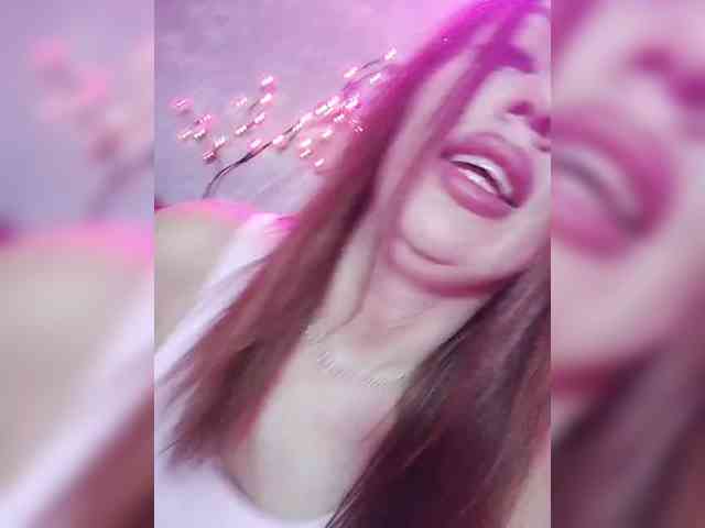 SexyKitty75-1 webcam