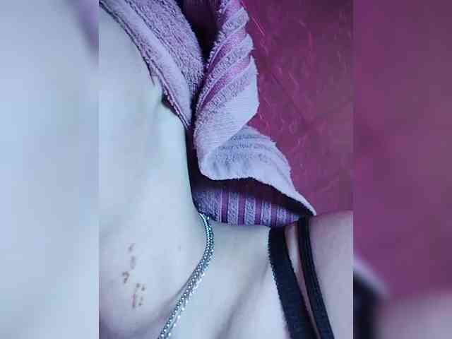 SexyKitty75-1 webcam