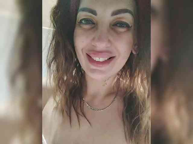 SexyKitty75-1 webcam