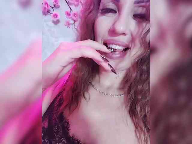 SexyKitty75-1 webcam