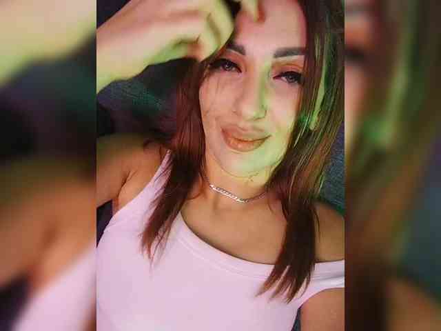 SexyKitty75-1 webcam