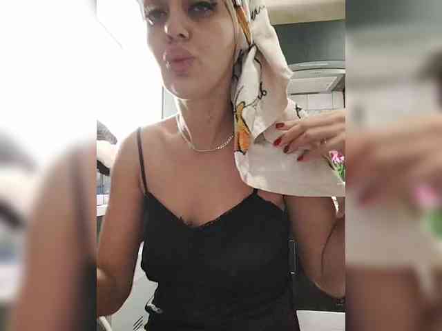 SexyKitty75-1 webcam