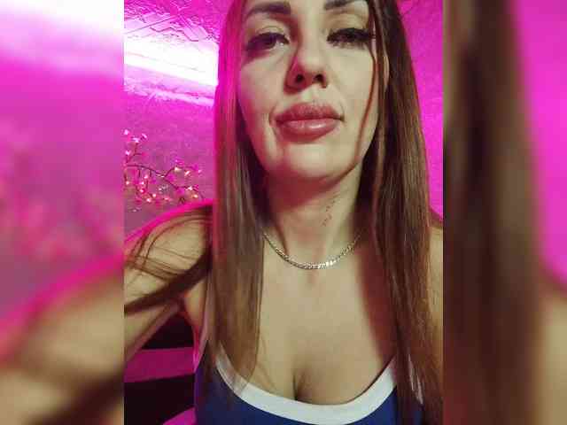 SexyKitty75-1 webcam