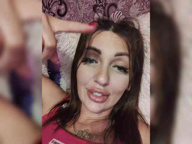 SexyKitty75-1 webcam