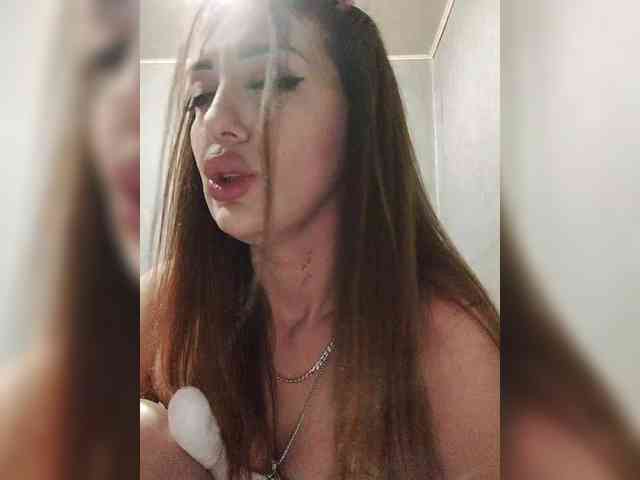 SexyKitty75-1 webcam