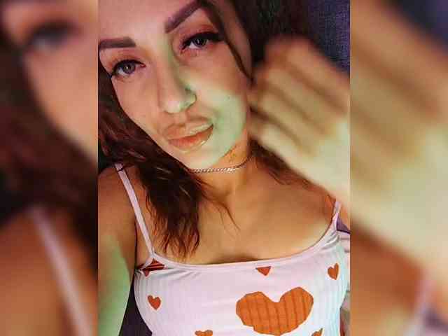 SexyKitty75-1 webcam