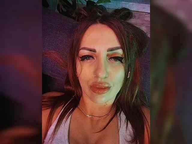 SexyKitty75-1 webcam