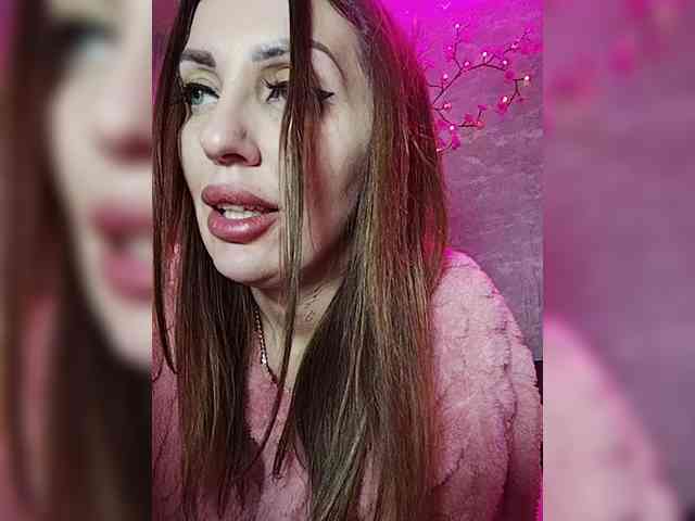 SexyKitty75-1 webcam