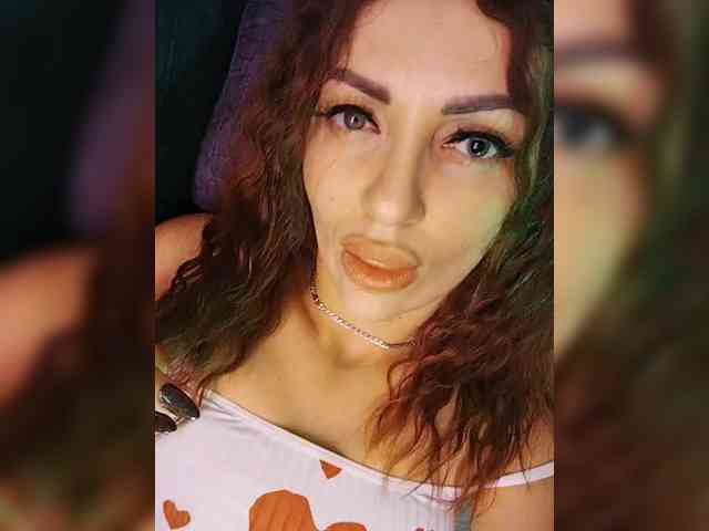 SexyKitty75-1 webcam