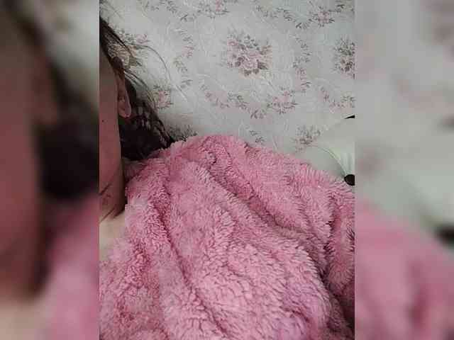 SexyKitty75-1 webcam