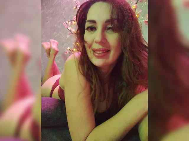 SexyKitty75-1 webcam