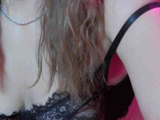 SexyKitty75-1 webcam