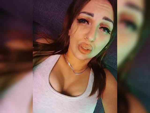 SexyKitty75-1 webcam