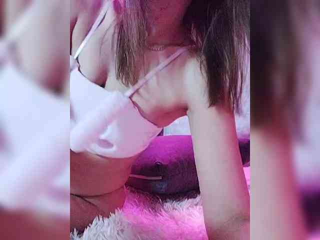 SexyKitty75-1 webcam