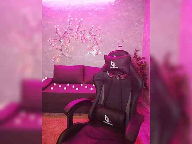 SexyKitty75-1 webcam