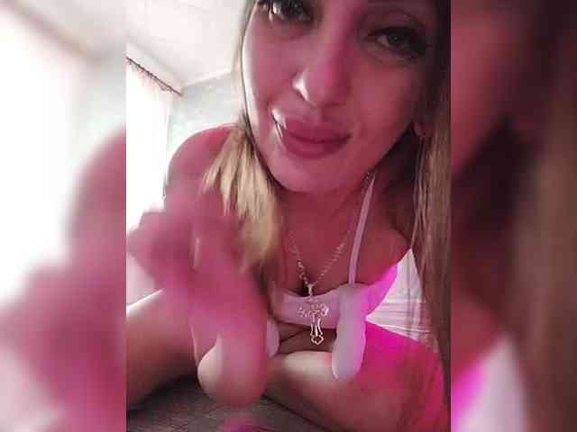 SexyKitty75-1 webcam