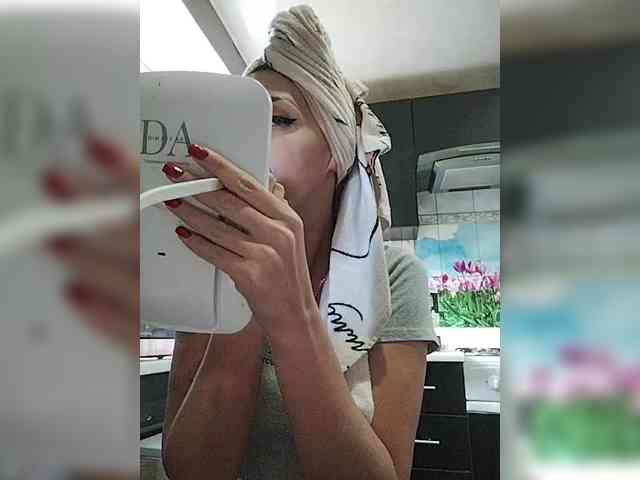 SexyKitty75-1 webcam