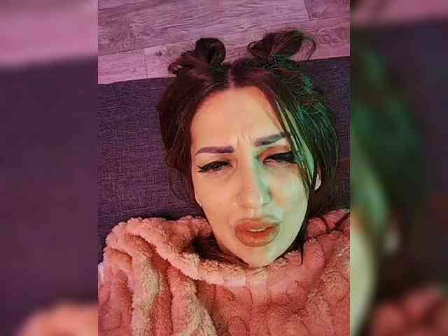 SexyKitty75-1 webcam