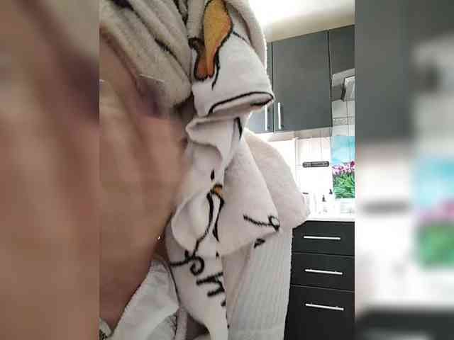 SexyKitty75-1 webcam