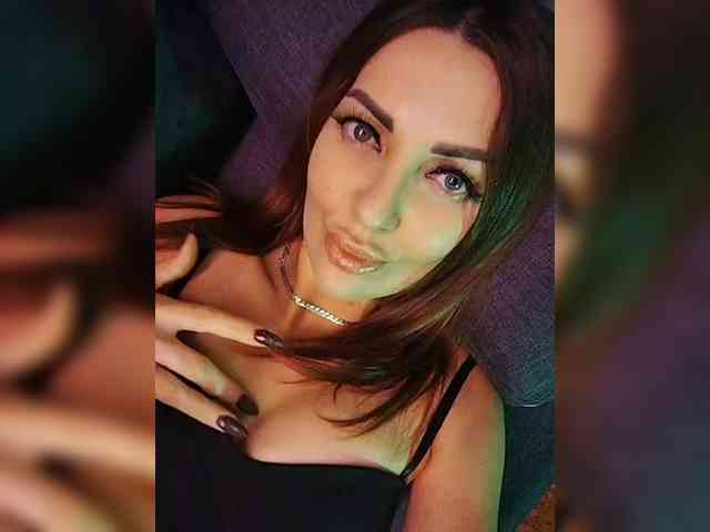 SexyKitty75-1 webcam