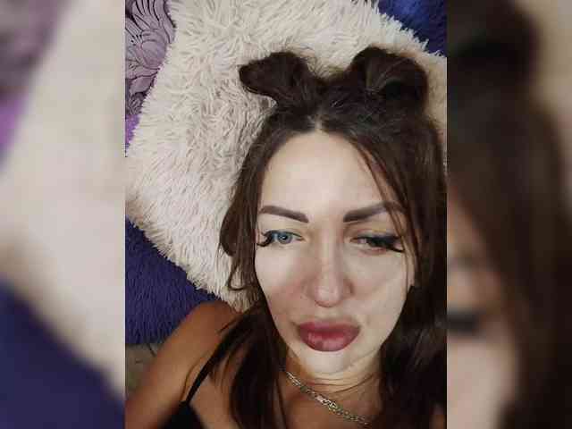SexyKitty75-1 webcam