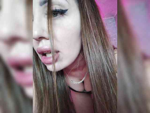 SexyKitty75-1 webcam