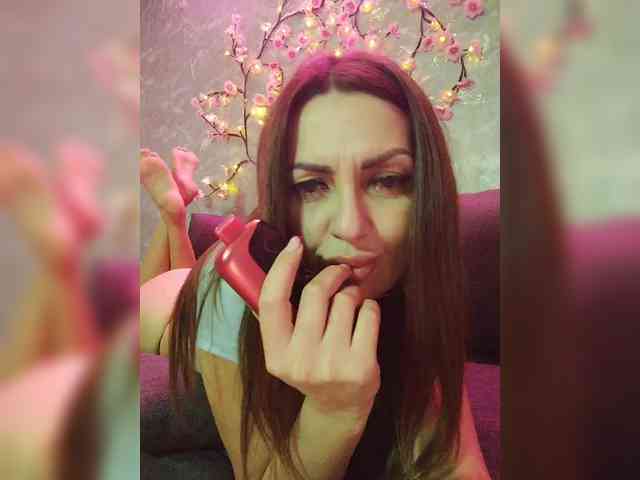 SexyKitty75-1 webcam