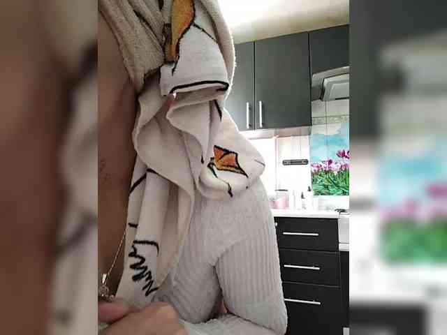 SexyKitty75-1 webcam