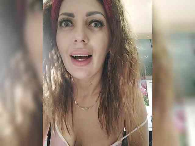 SexyKitty75-1 webcam