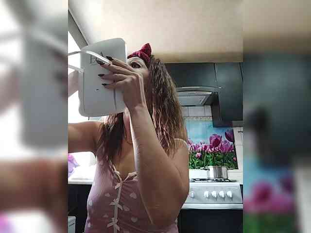 SexyKitty75-1 webcam