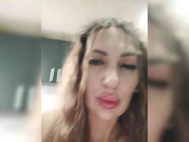 SexyKitty75-1 webcam