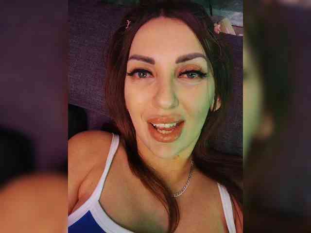 SexyKitty75-1 webcam