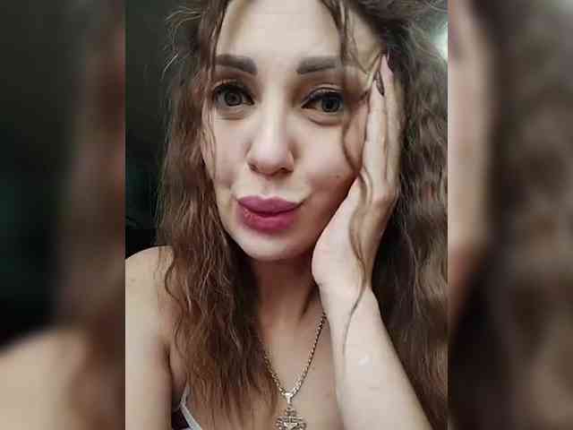 SexyKitty75-1 webcam