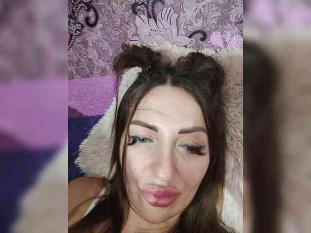 SexyKitty75-1 webcam