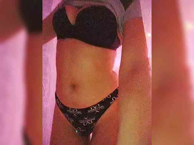 SexyKitty75-1 webcam