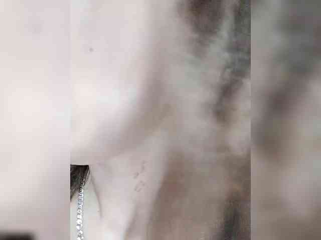 SexyKitty75-1 webcam