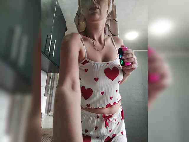 SexyKitty75-1 webcam