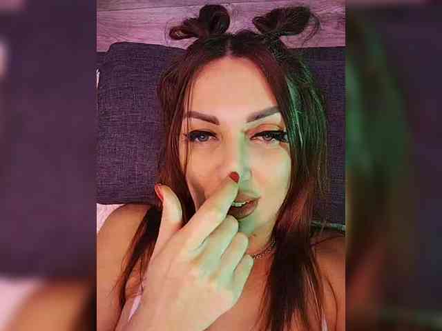 SexyKitty75-1 webcam